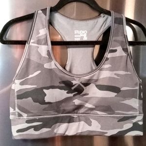 Studio splendid sports bra, gray army print sz xl, nwt
